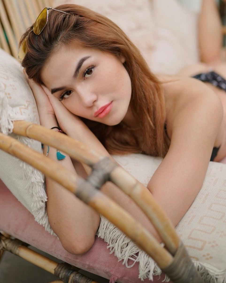 Julia Van Vloten Pendatang Baru Dunia Hiburan