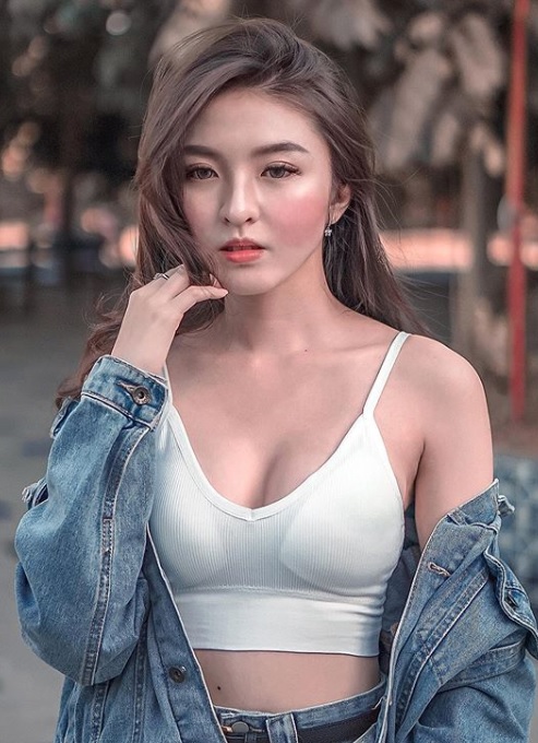 Ruth Stefanie model cantik