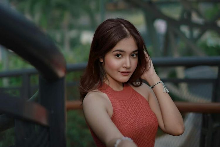 Jasmine Suratie keturunan