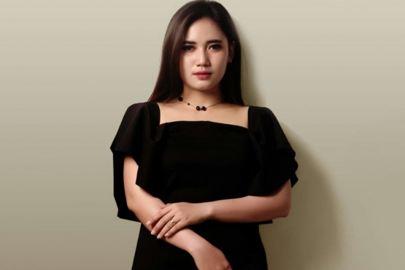 Dara Ayu bio