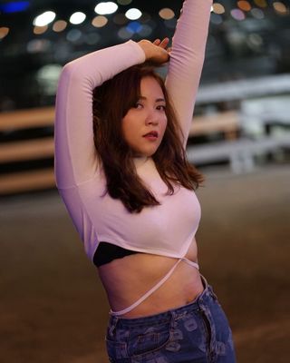 Dewi Permata Sari agama