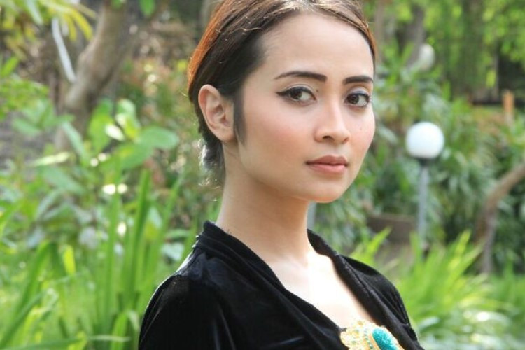 Mila Rosinta Totoatmojo