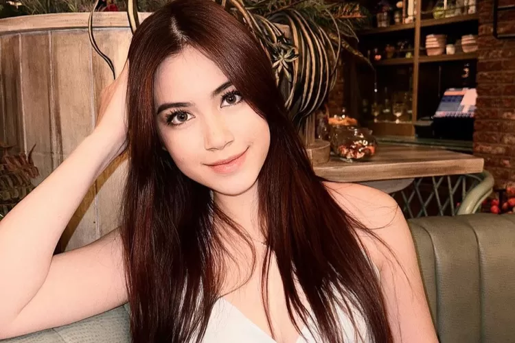 Rinoa Aurora Senduk siapa