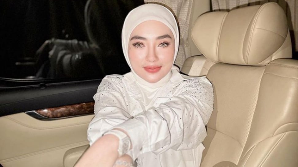 Shella Saukia wikipedia