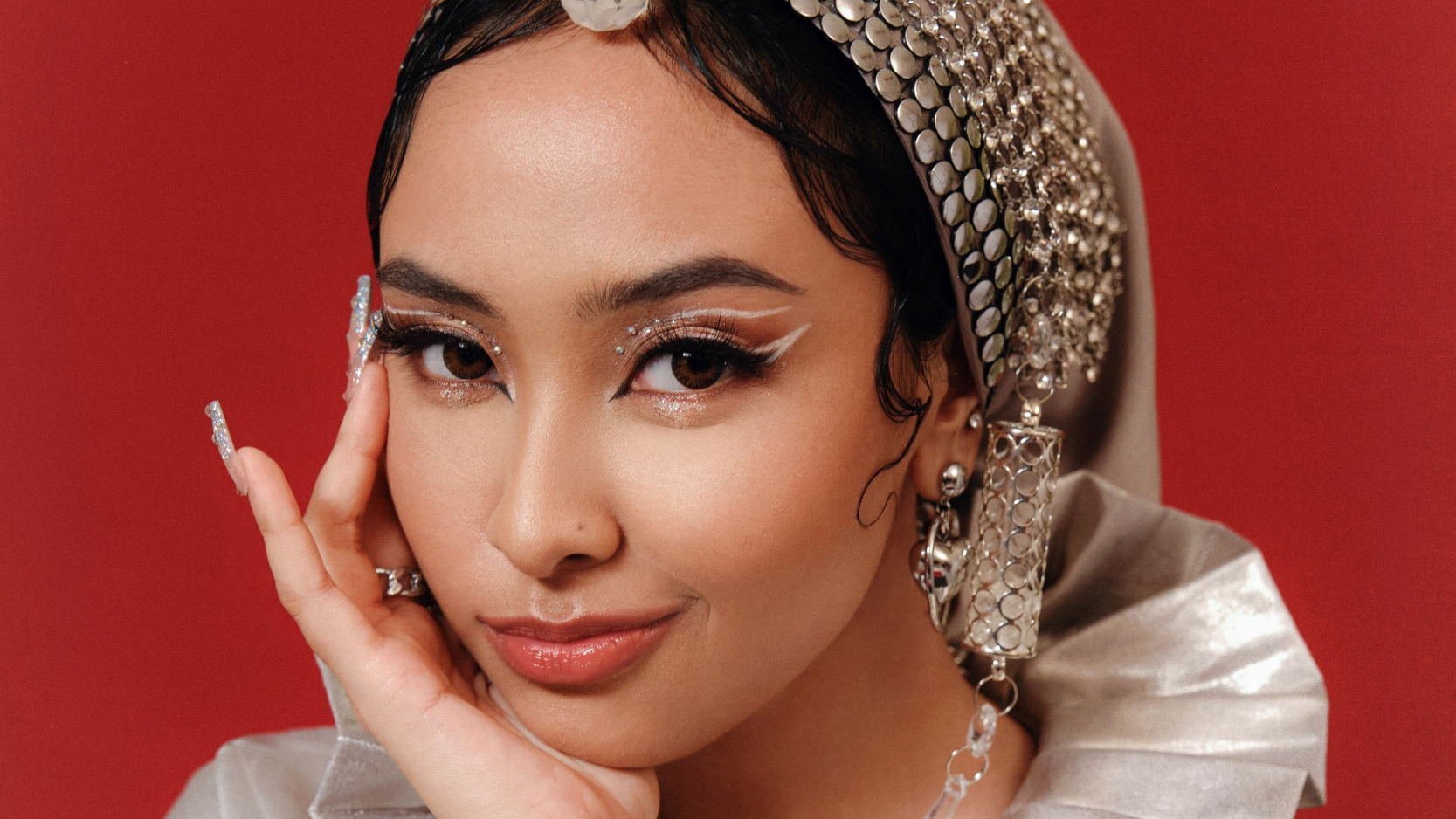 Jinan Laetitia siapa