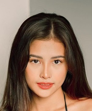 Christine Bermas siapa