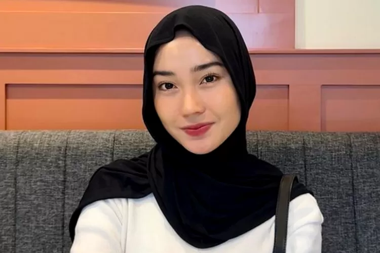 Dinda Rimby siapa